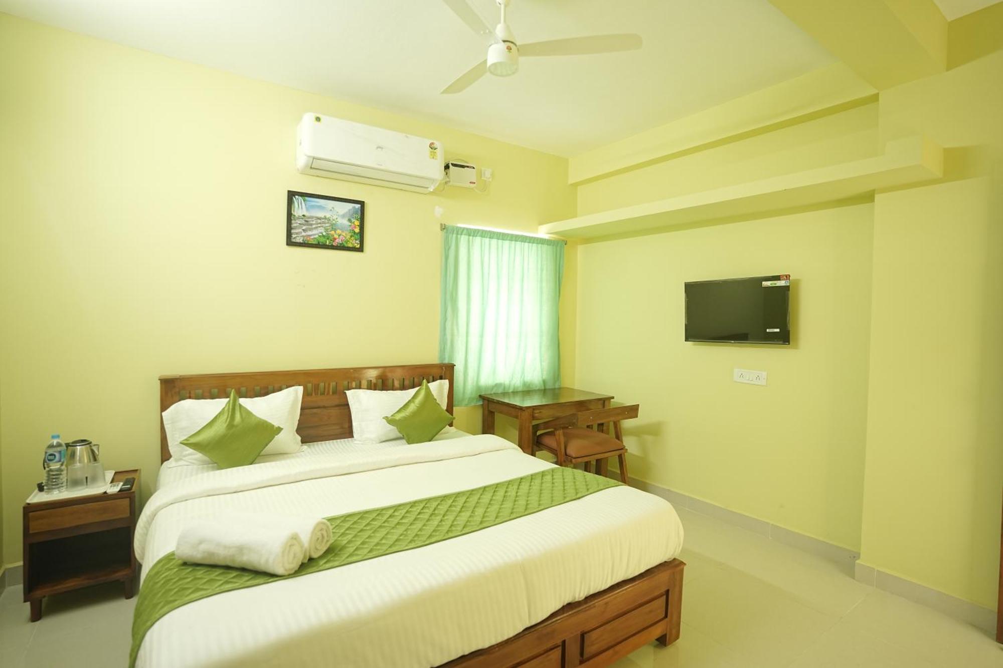 Le Leos Park Inn Puducherry Zewnętrze zdjęcie