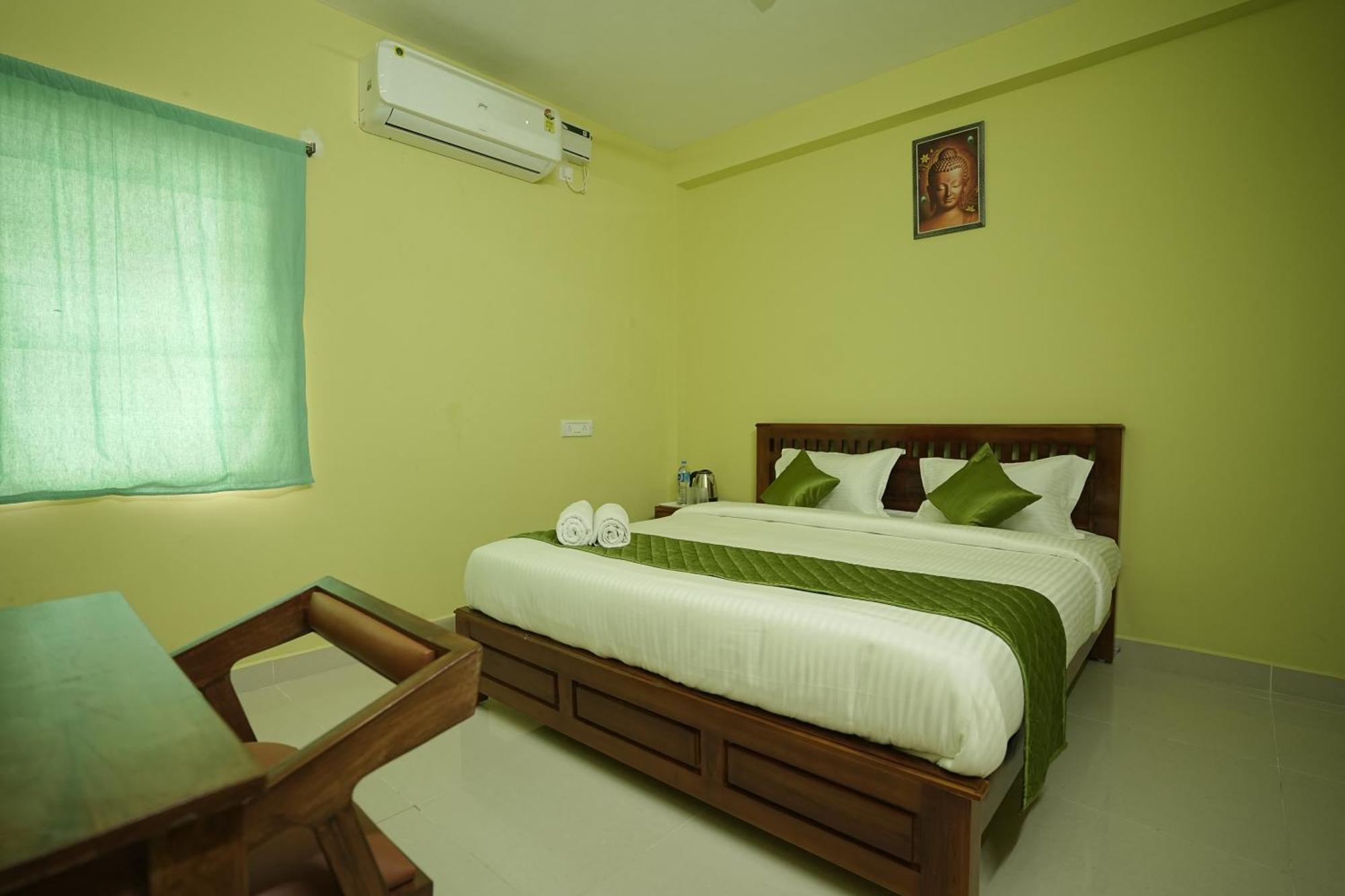 Le Leos Park Inn Puducherry Zewnętrze zdjęcie
