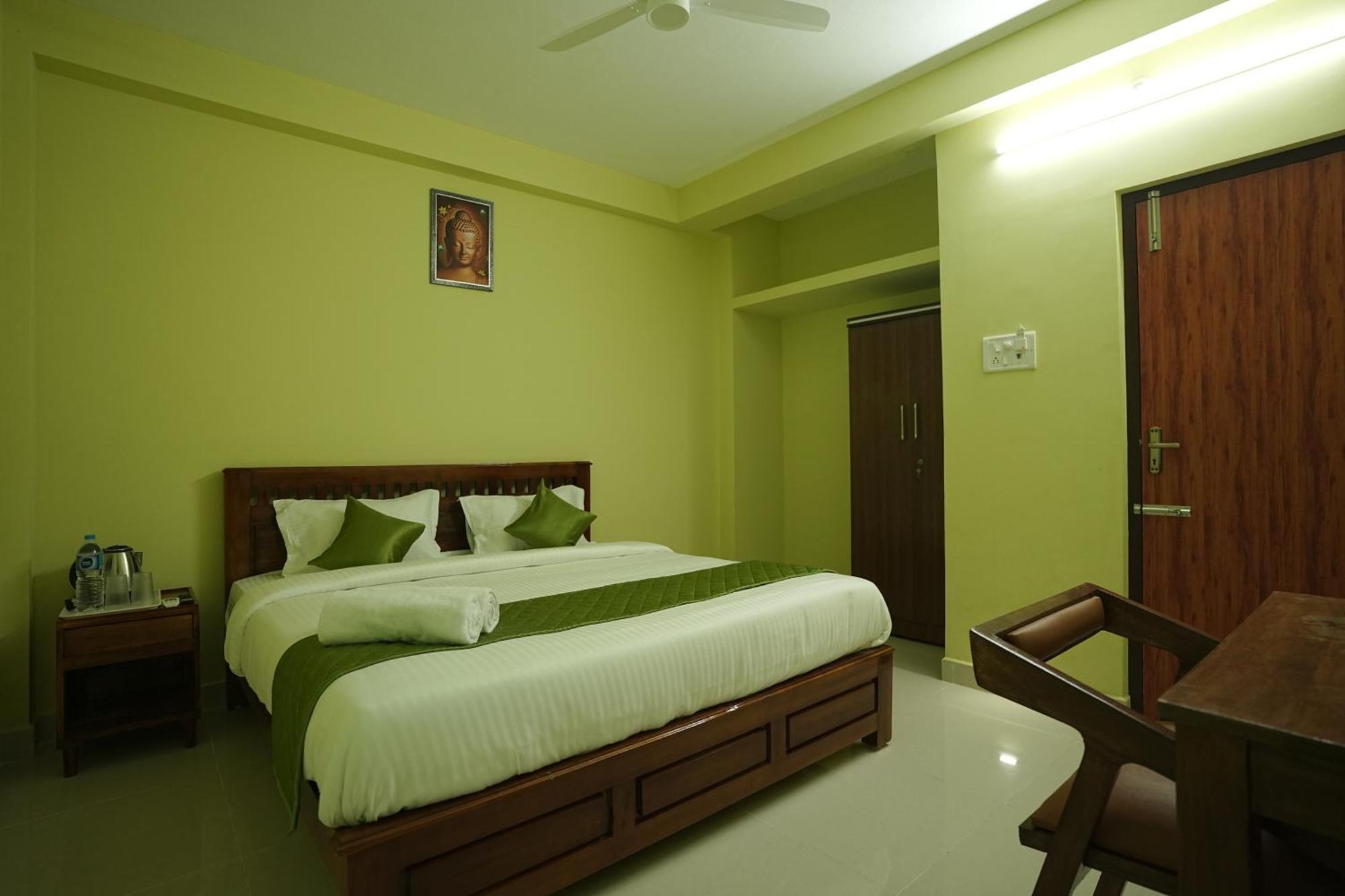Le Leos Park Inn Puducherry Zewnętrze zdjęcie