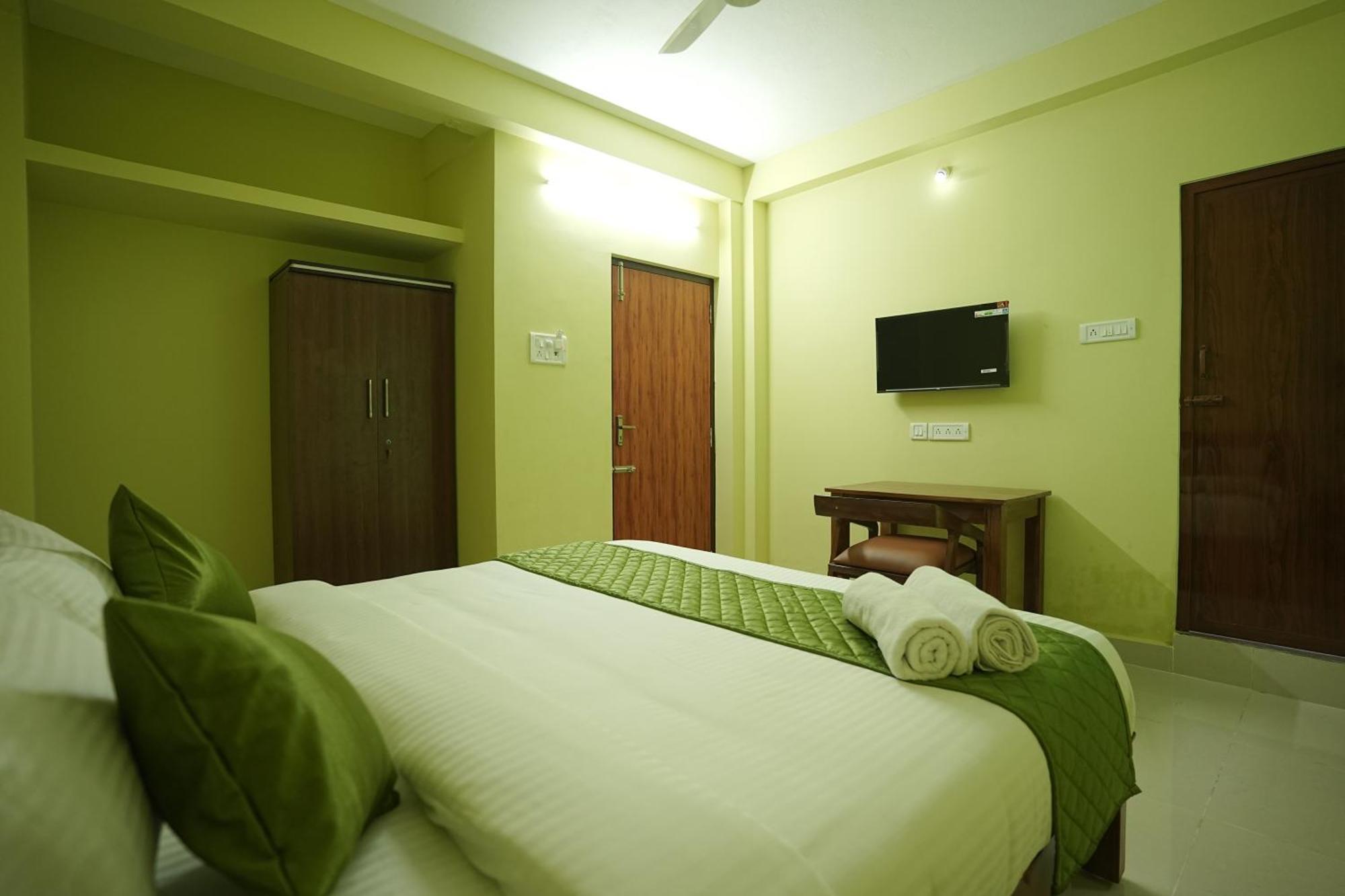 Le Leos Park Inn Puducherry Zewnętrze zdjęcie